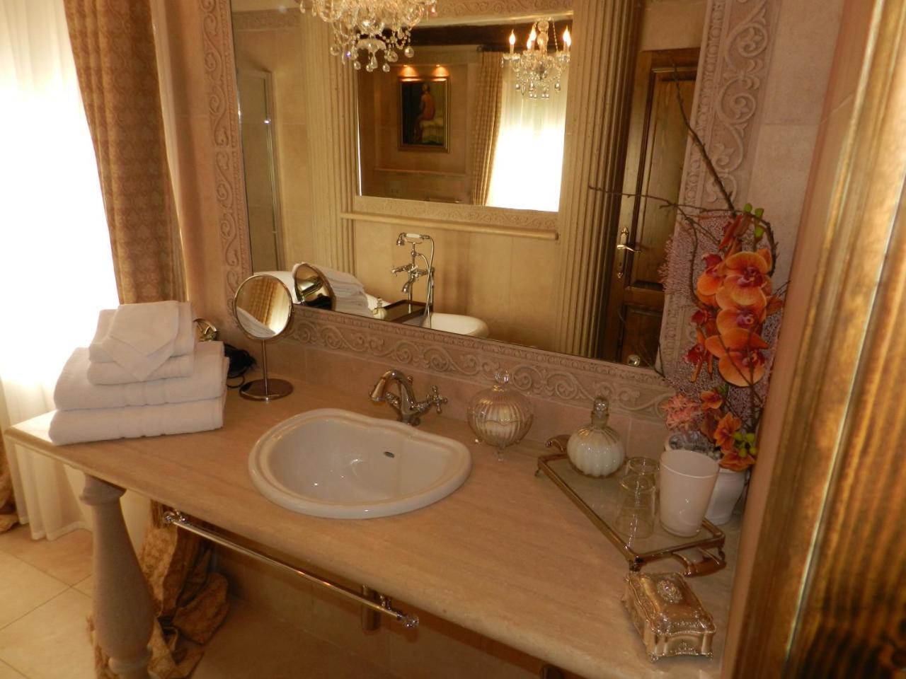 Villa Bertagni Castelnuovo di Garfagnana Værelse billede