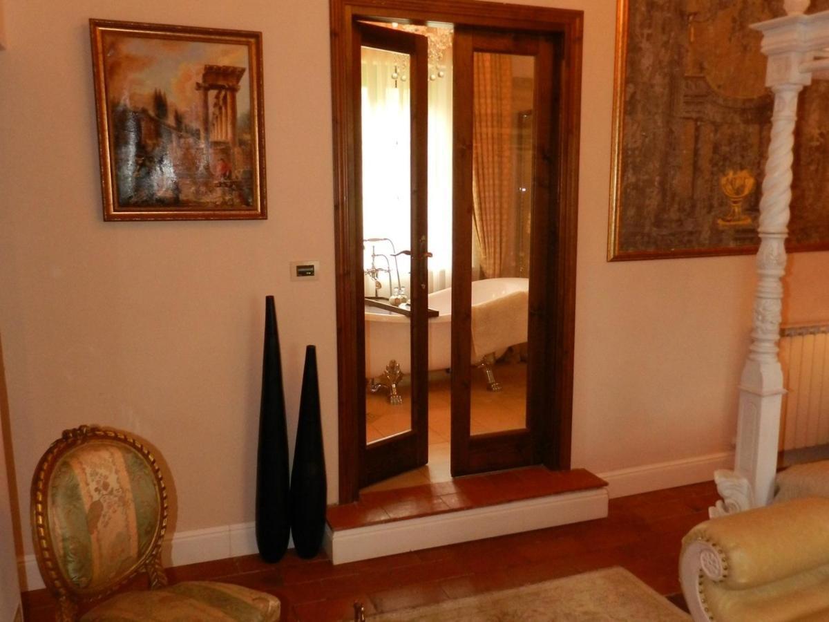 Villa Bertagni Castelnuovo di Garfagnana Værelse billede